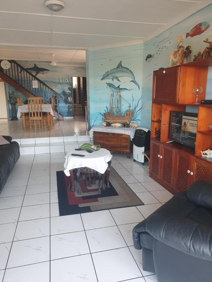 Deep Blue Guest House Amanzimtoti Bagian luar foto