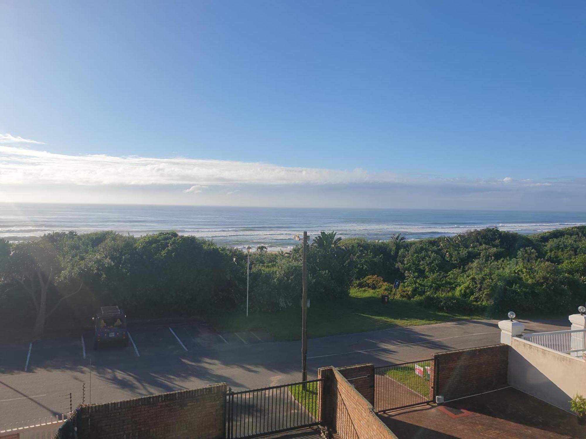 Deep Blue Guest House Amanzimtoti Bagian luar foto